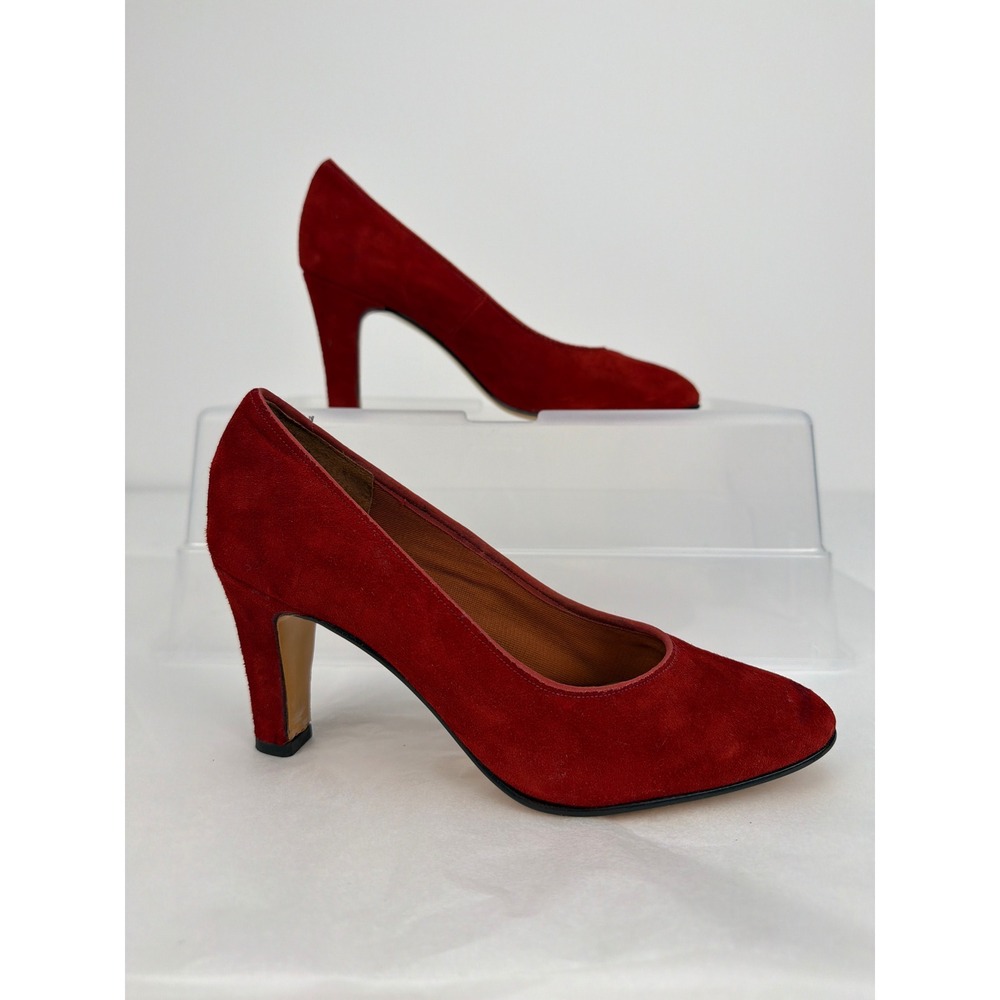 Vintage 1960s Capri Suede Heels size 4 Red Pointed Toe Union Leather Career